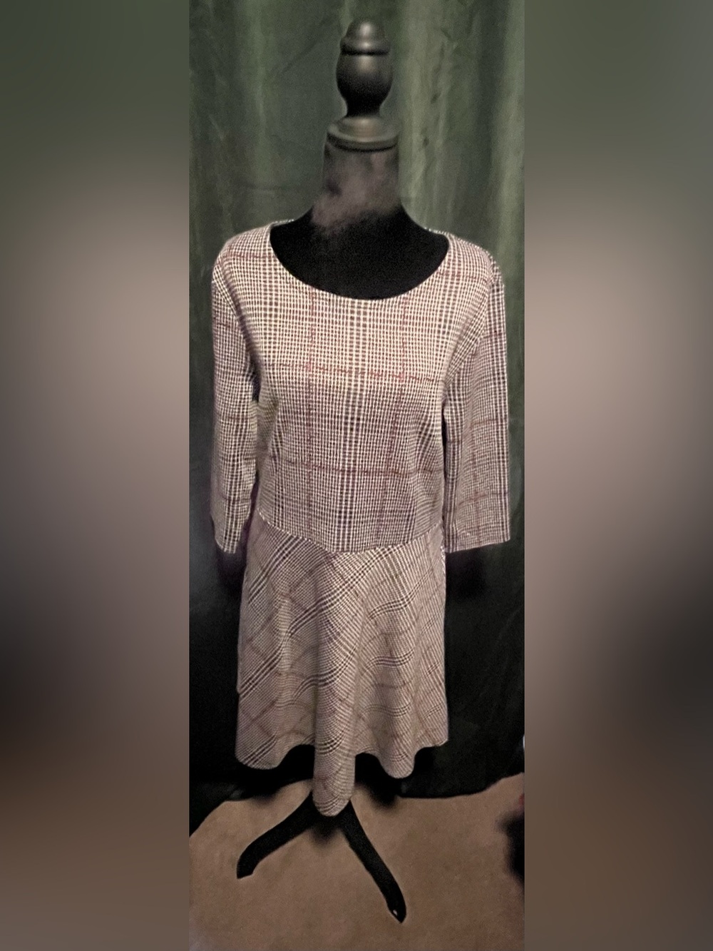 GAP - Size L - NWT Houndstooth Plaid Peplum Mid-Length Dress in Black and White - Picture 3 of 5